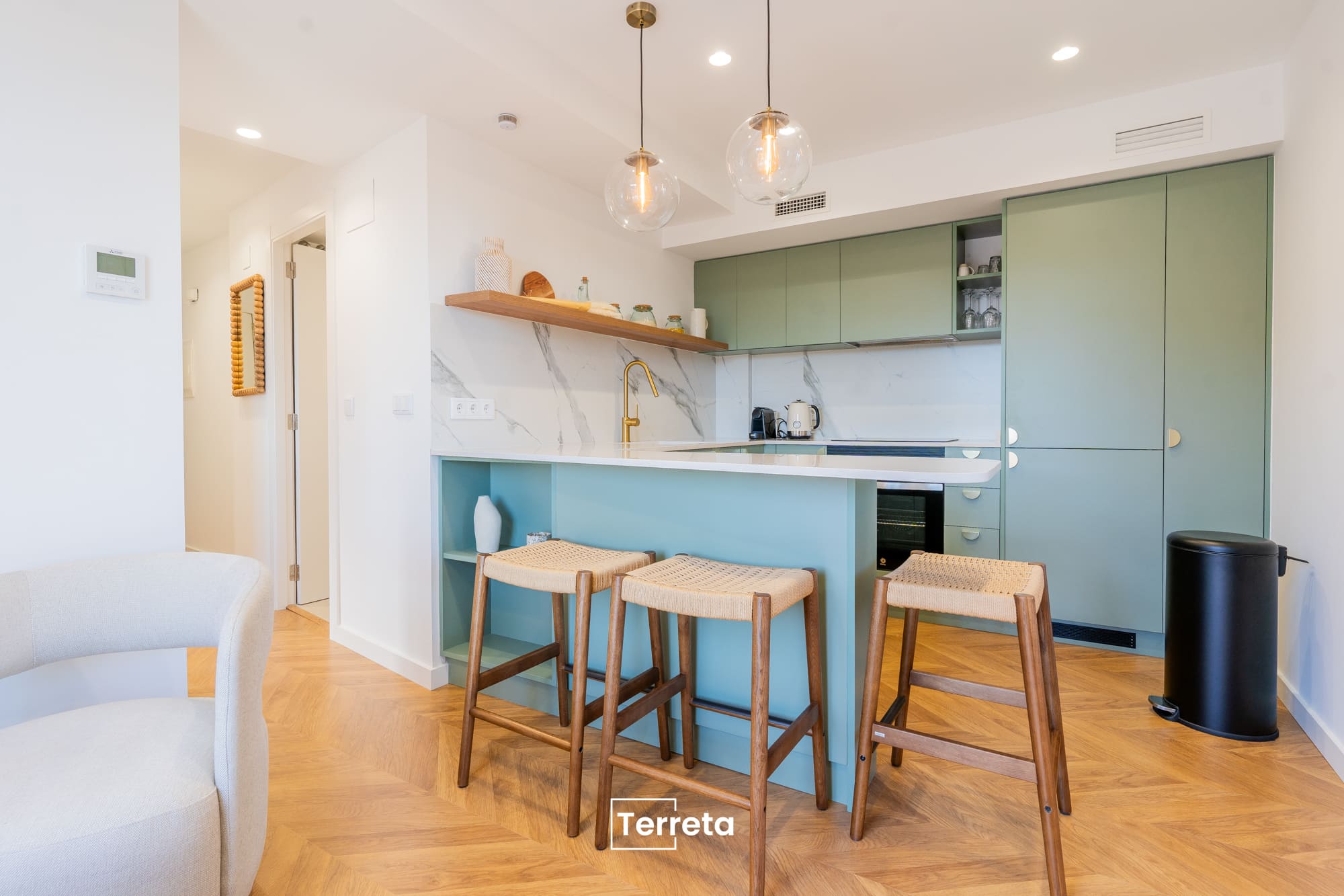 Cuisine rénovée de l’appartement à Cabanyal (Valence), après travaux réalisés par Terreta Spain